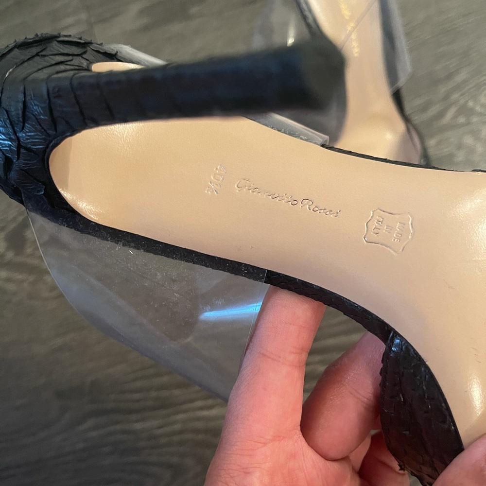 gianvito rossi virtua plexi python - Picture 8 of 9